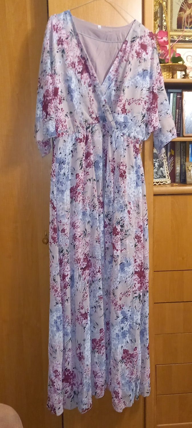 Женское платье с цветочным принятом XL / Жіноча сукня з квітковим прин