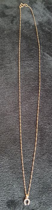 Złoty elegancki łańcuszek
