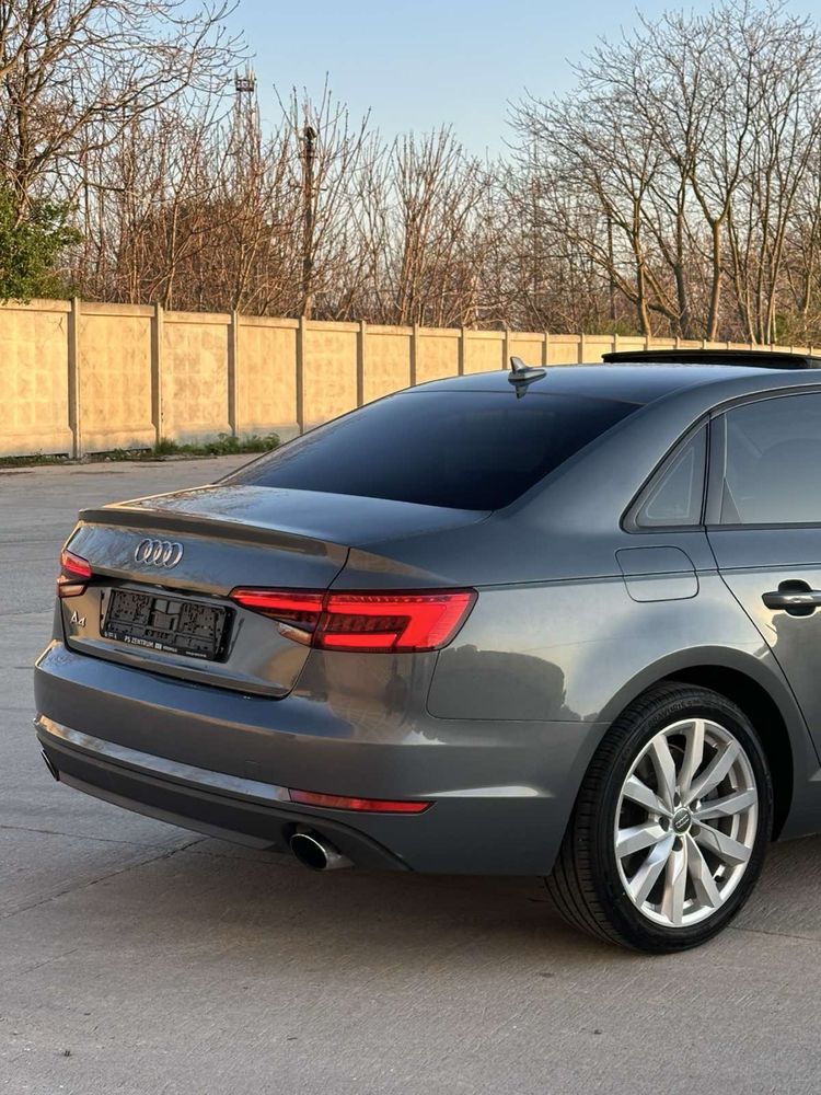 Audi A4 B9 2016 год