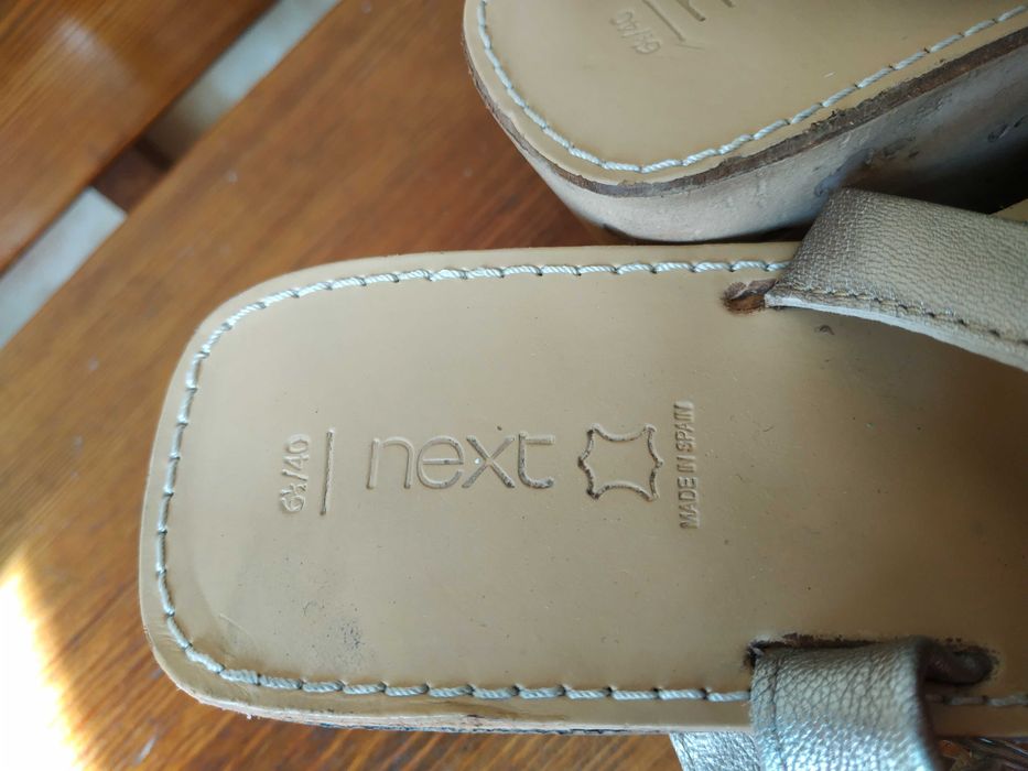 Золоті весільні шкіряні босоніжки NEXT на корковій платформі 40 розмір