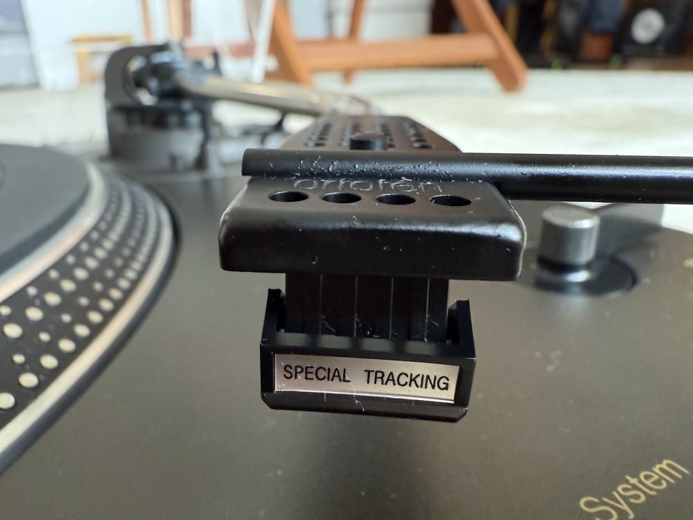 Gira-discos Technics SL-1710