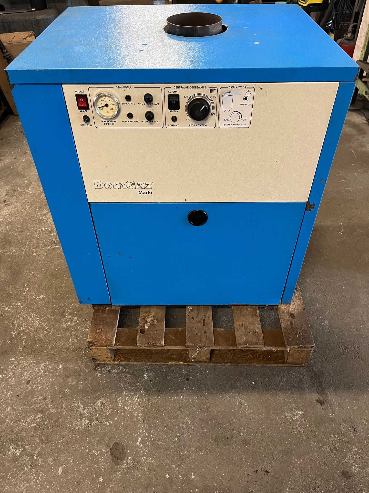 Kocioł grzewczy, gazowy, żeliwny, typ KGZ, DomGaz, moc 42kW