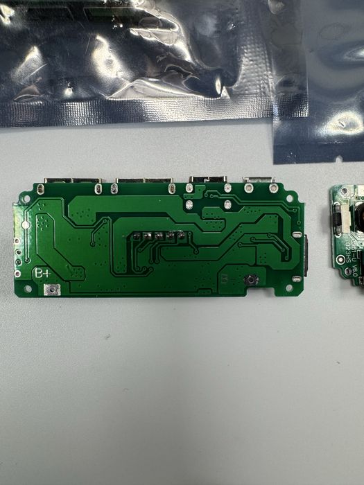 Плата Power bank павербанк контроллер Type C Lightning 5V 2.4A