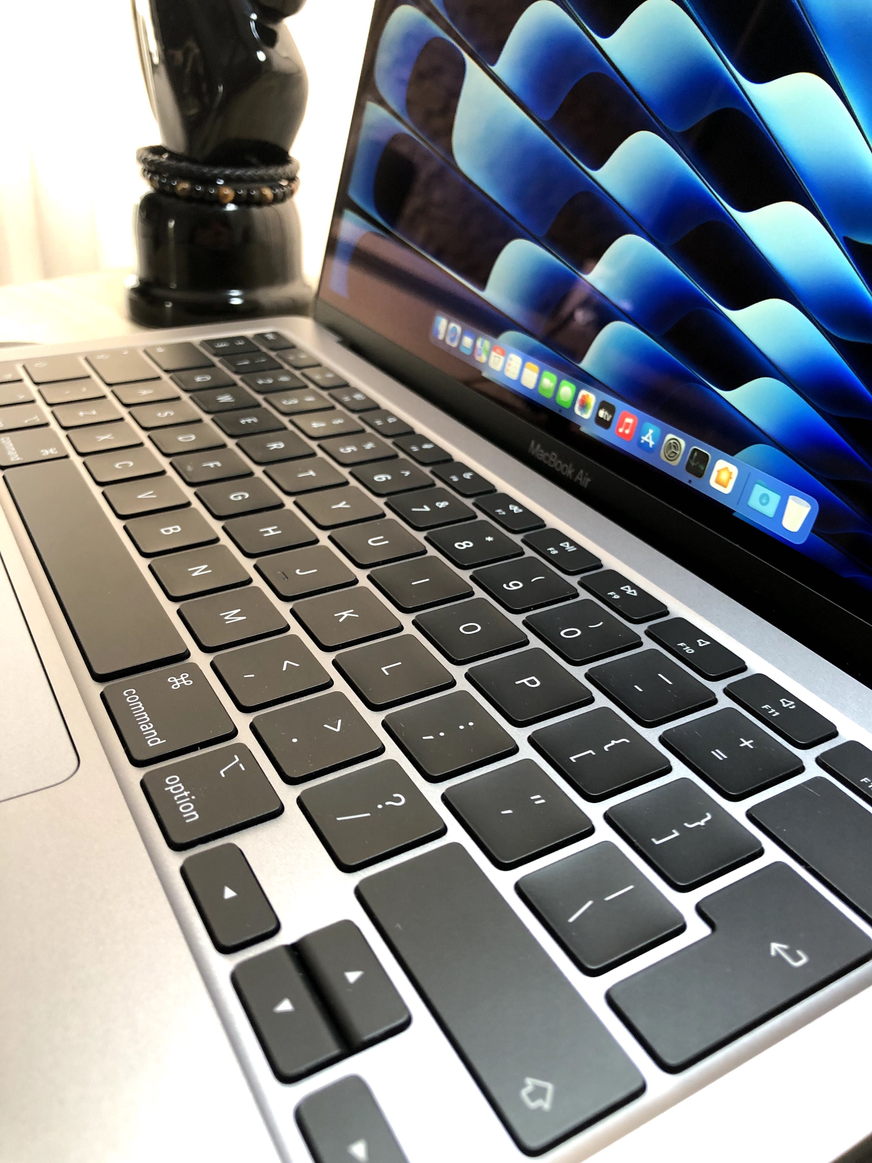 MacBook Air M1 512 g 10 cykli