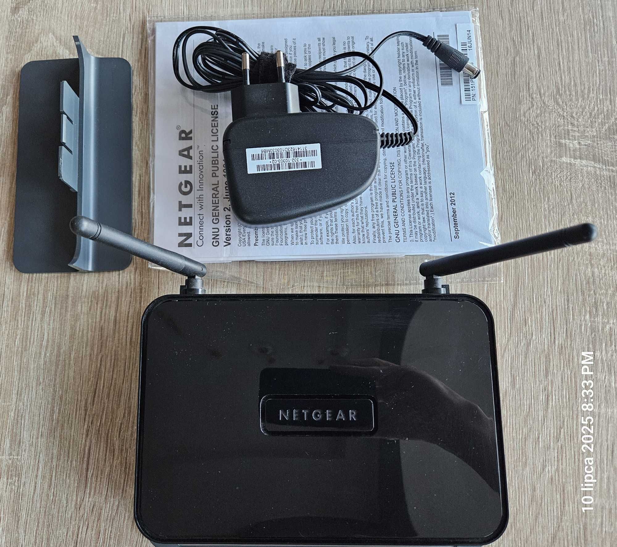 Ruter combo DGN2200M N300 Wireless ADSL2+ Modem Router Mobile Edition