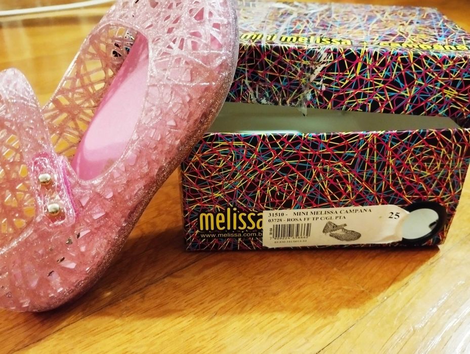 Sapatinho Mini-Melissa - tamanho 25 Brasil / 27 Europeu