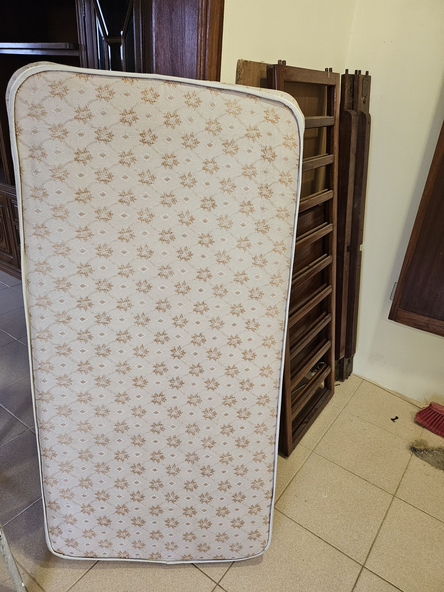 Cama de bebe c/colchão