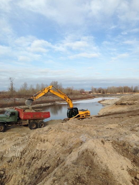 Оренда гусеничного екскаватора JCB-220, оренда спецтехніки