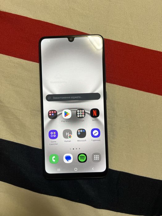Продам телефон samsung a32 4/128 в гарному стані