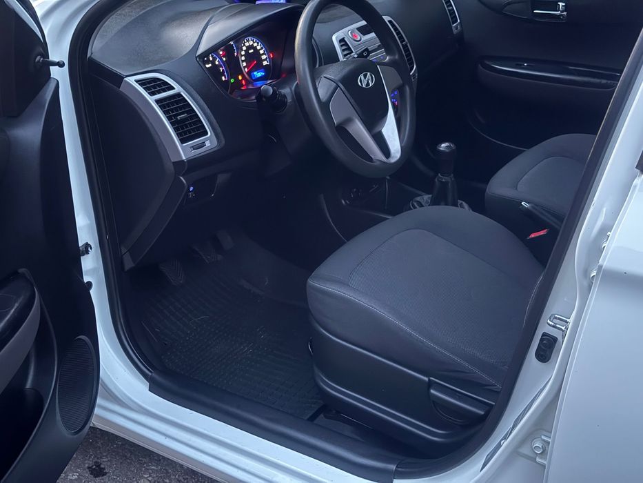 Hyundai i20 1.25benzyna*swiezo sprowadzony*potwierdzony przebieg.