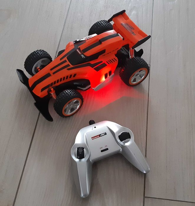 Auto zdalnie sterowane Carrera RC komplet światło, idealny PREZENT