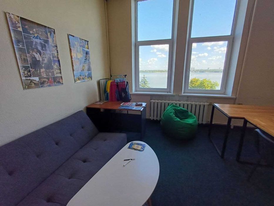 Продам офисные помещения 131 кв м в ЦЕНТРЕ,  Сичеславская Набережная