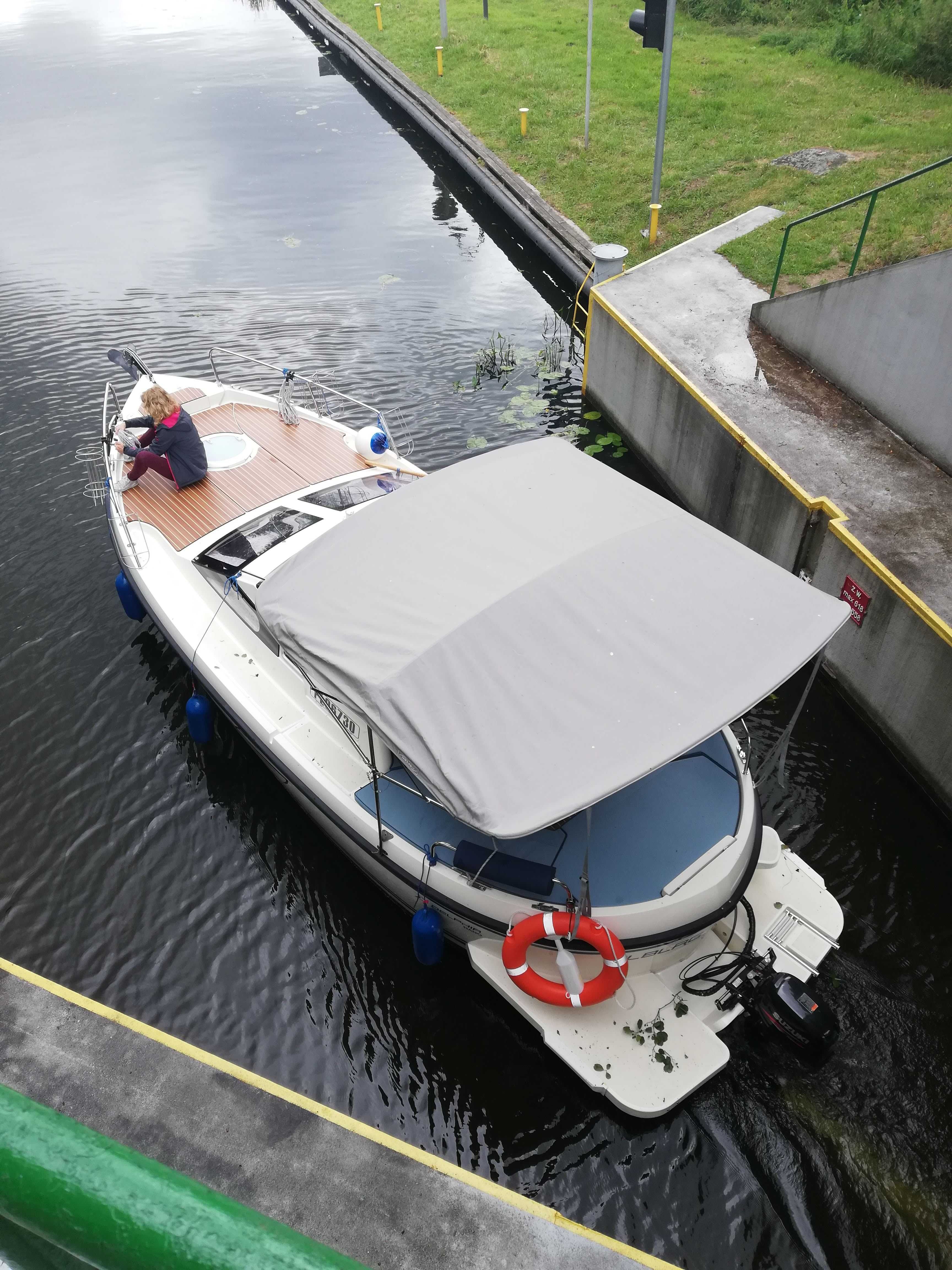 Sprzedam Jacht motorowy Delphia Nano hausboat w oryginale, wyposażony