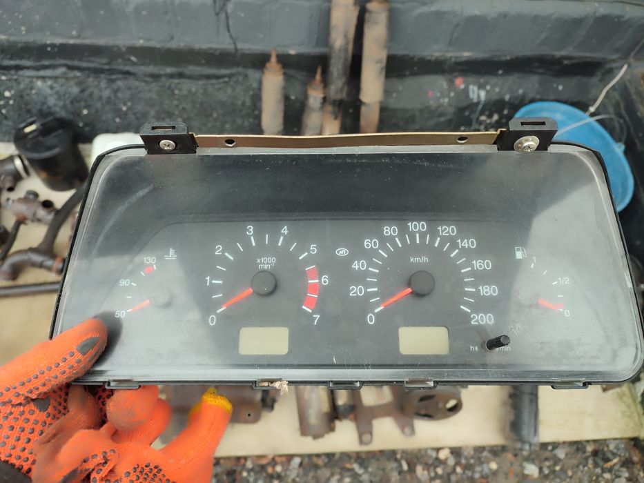 Блок управления двигателем ЭБУ на Нива Шевроле ВАЗ 2123