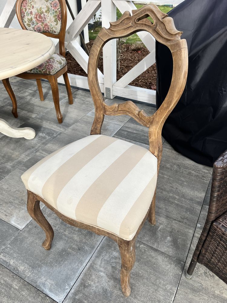 Wyjatkowe stylowe krzesło