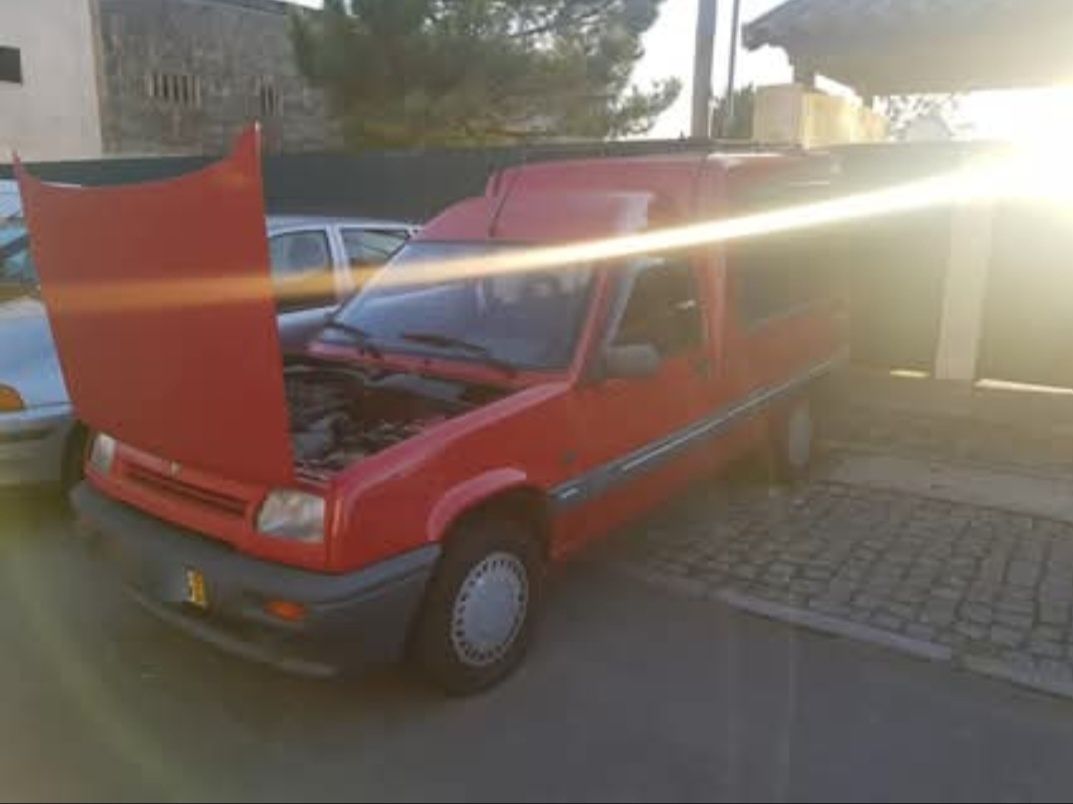Renault express 1.9D 5 lugares