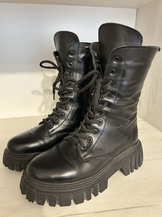 Продам шкіряні зимові ботінки 37р