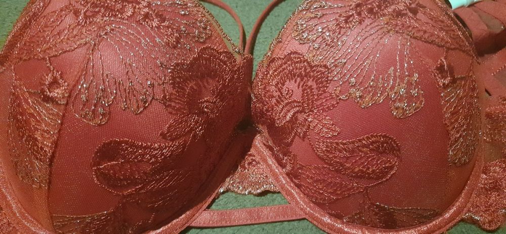 Бюстгалтер 80С новый