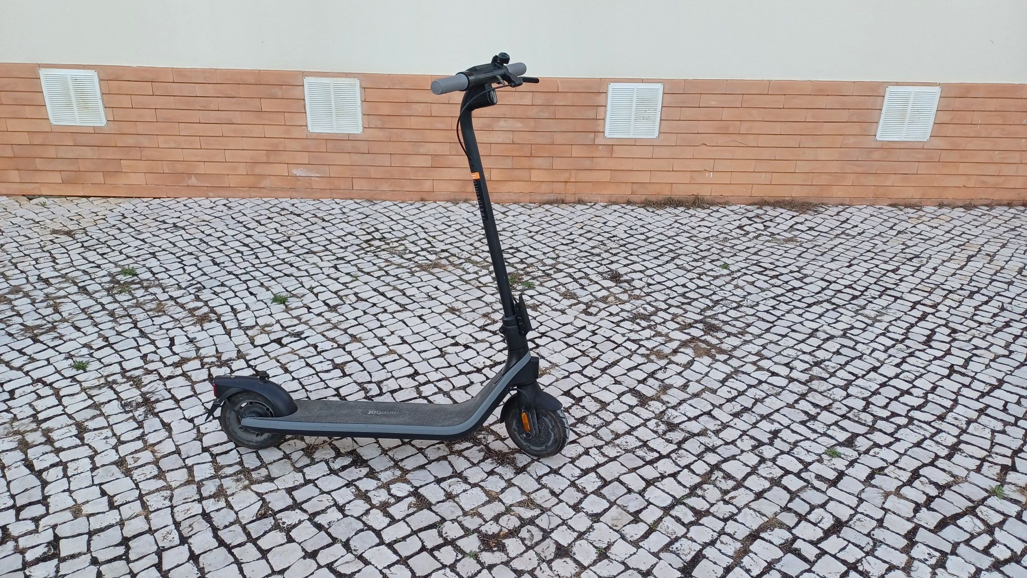Segway Ninebot KickScooter E2 E