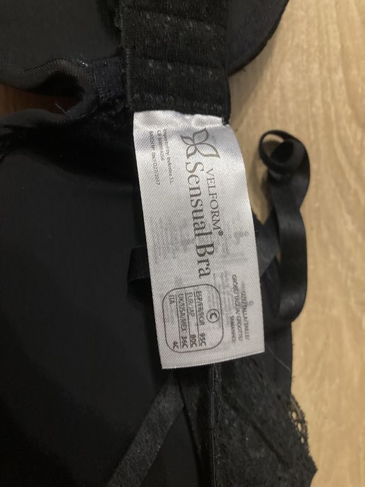 Biustonosz z regulacją Velform Sensual Bra (sklep 130 zł)