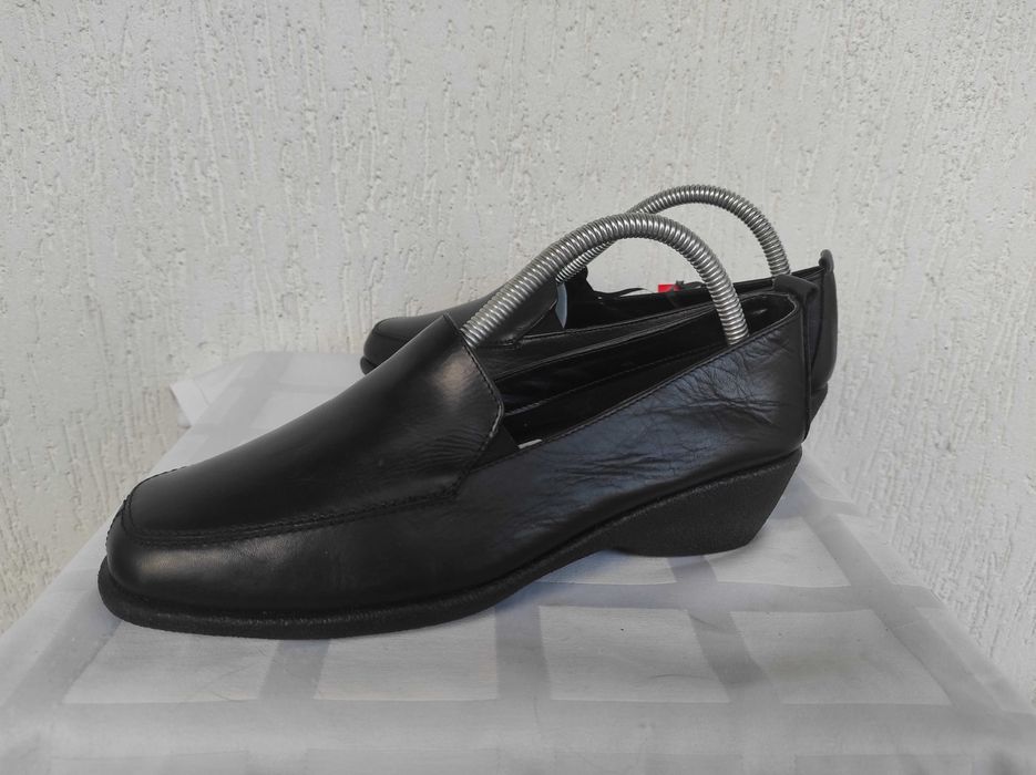 Туфли,лофери кожанние TLC р.38