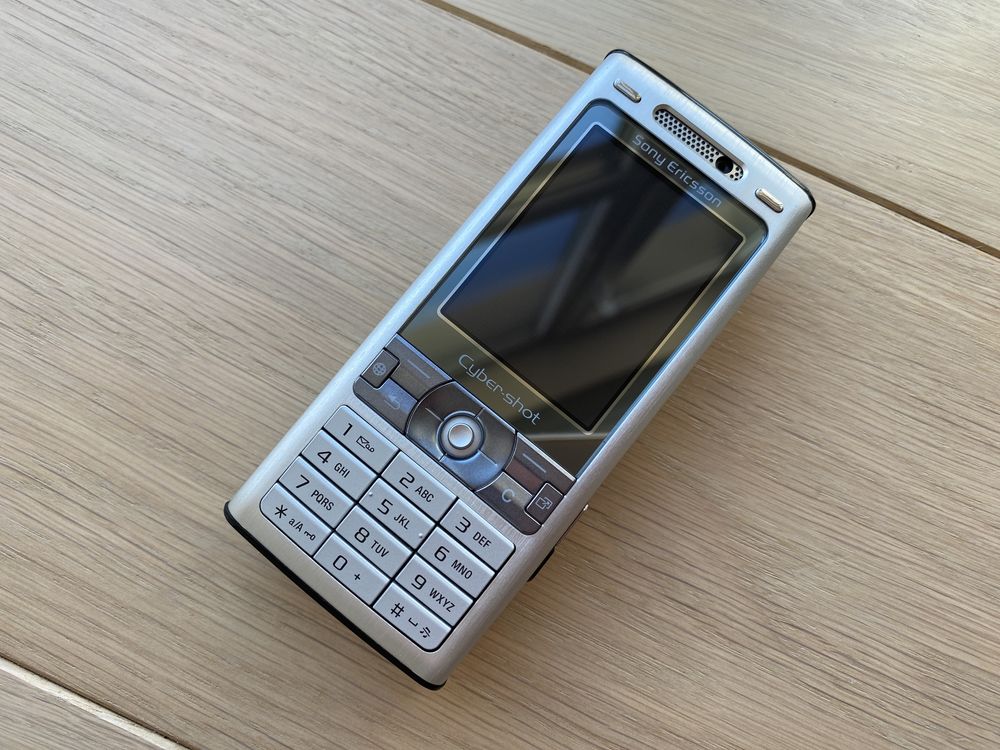 Sony Ericsson K800i ( Silver ) - як НОВИЙ ! - Оригінал ретро раритет
