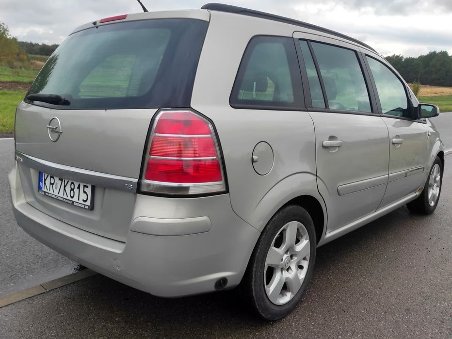 Opel Zafira B 1.8 LPG 140 KM, 190 tys, klima, 7-osobowy