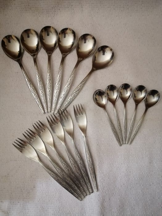 Вилки вьюнок. Ложки вьюнок. Чайные ложки вьюнок. Одним лотом.