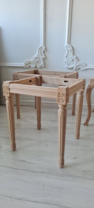 Stylowa pufa podnóżek stołek taboret Ludwik Ludwikowski Medalion