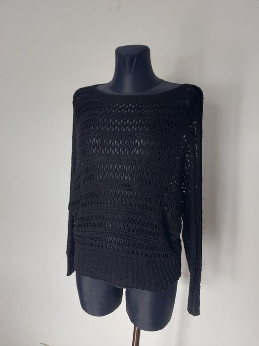 Czarny modny ażurowy sweter oversize Made in Italy