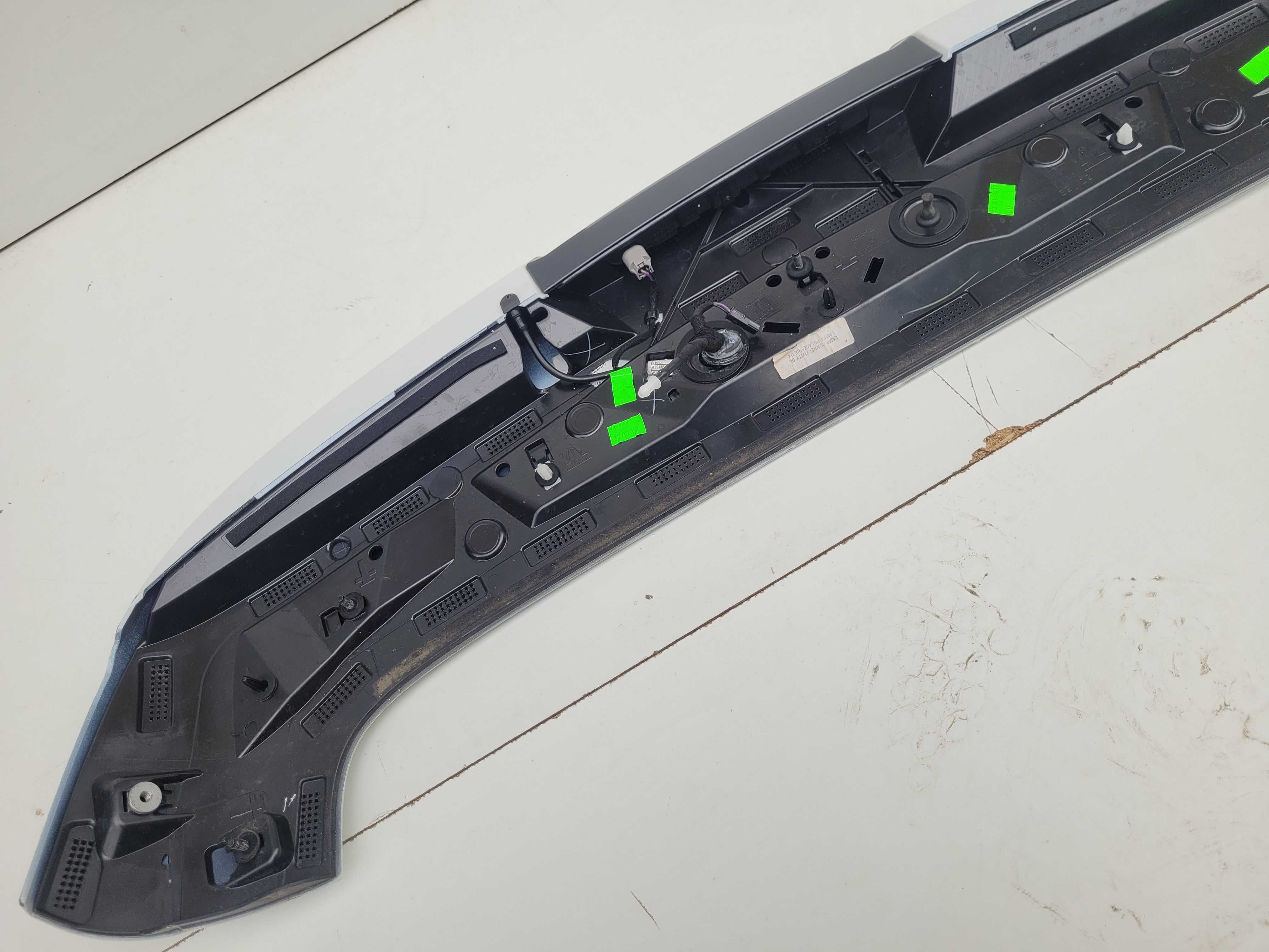 OPEL ASTRA K 5 V kombi - spoiler tylnej klapy lotka OE - kolor Y 40R