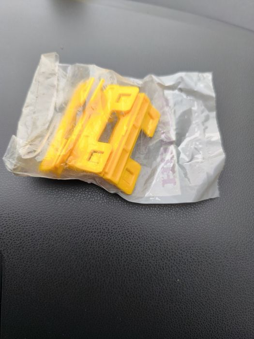 73154SNA003 клипса крепления молдинга лобового стекла Honda