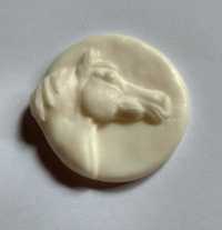 Medalion, płaskorzeźba, artist resin AR "Lilka"