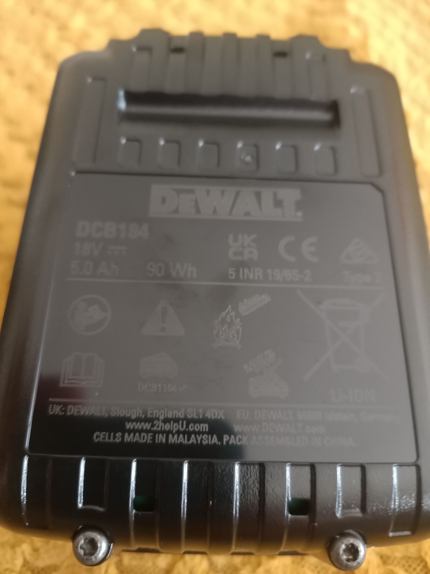 NOWA 25R oryginalna bateria 18v5ah  DeWalt DCB184