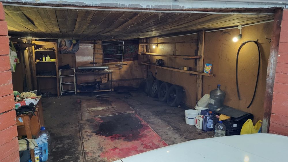 Продається гараж в кооперативі Маяк