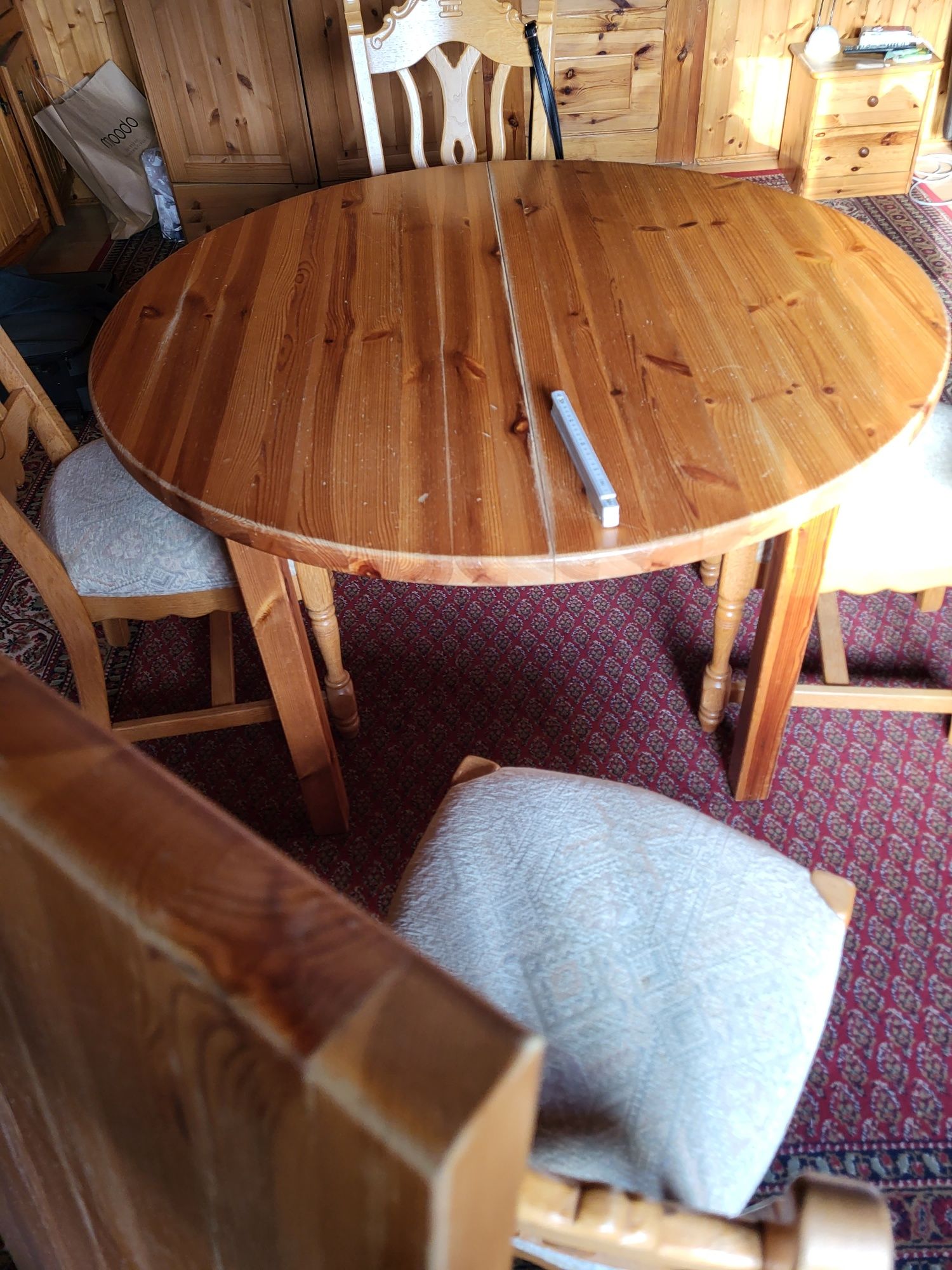Stół i 6 krzeseł meble