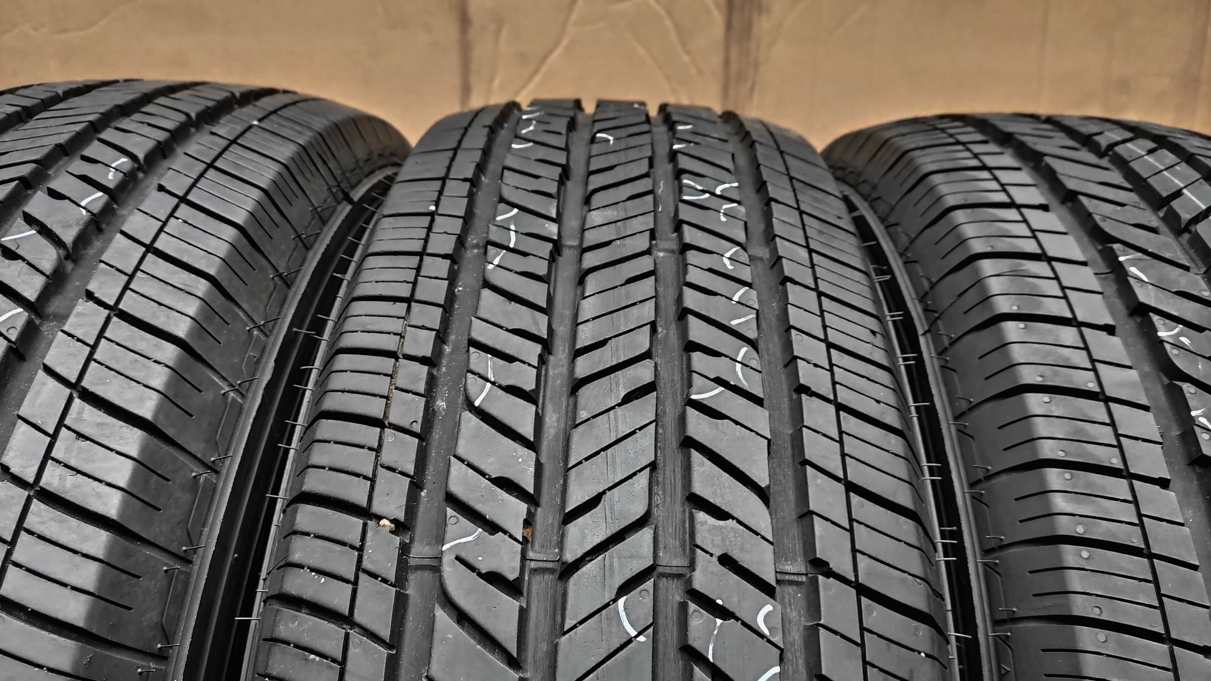 Шини 255/70R18  Bridgestone . Всесезонні. 245