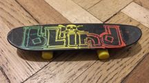 Kultowa Deskorolka Longboard w Stylu Rasta - Vintage Collector's Item