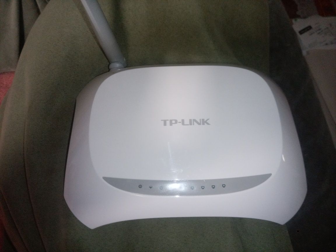 Wi-fi роутер , маршрутизатор новий