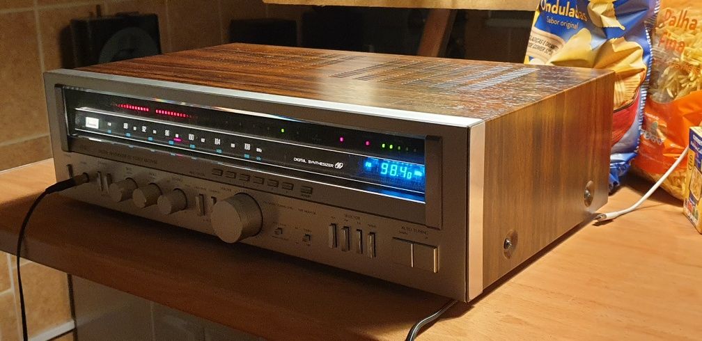 SANSUI 4900Z Digital Synthesizer DC Stereo Receiver