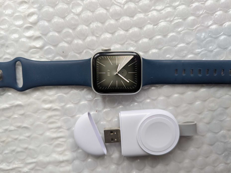 б/В Apple Watch SE 40 mm батарея 87%