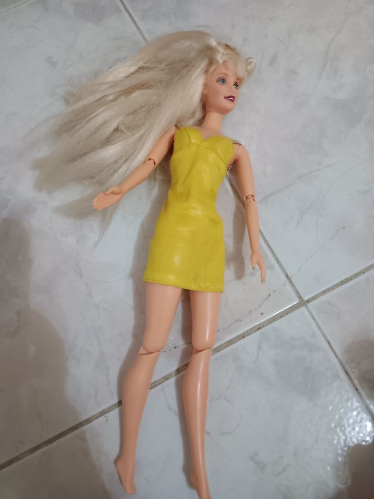 Boneca Barbie Loira