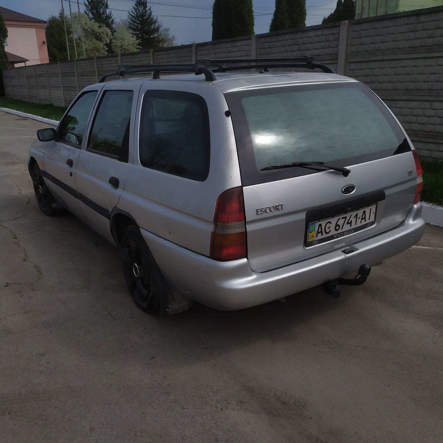 Ford Escort 1.8D на Донора