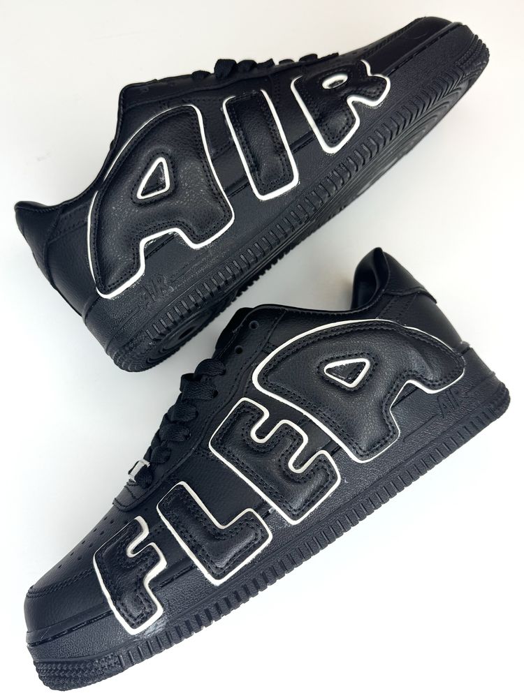 Кроссовки Nike НОВЫЕ 37 размер