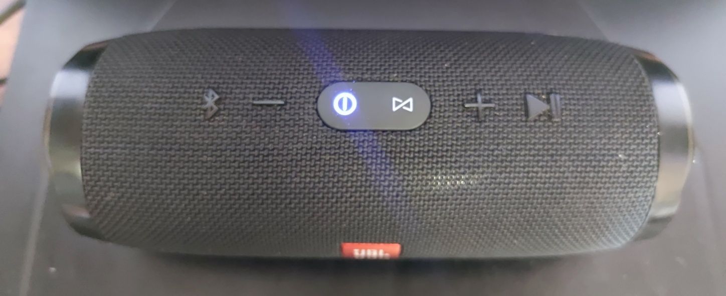 Портативна Bluetooth колонка Jbl charge 3