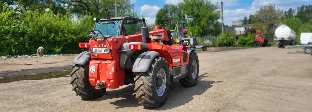 Телескопічний навантажувач маніту manitou