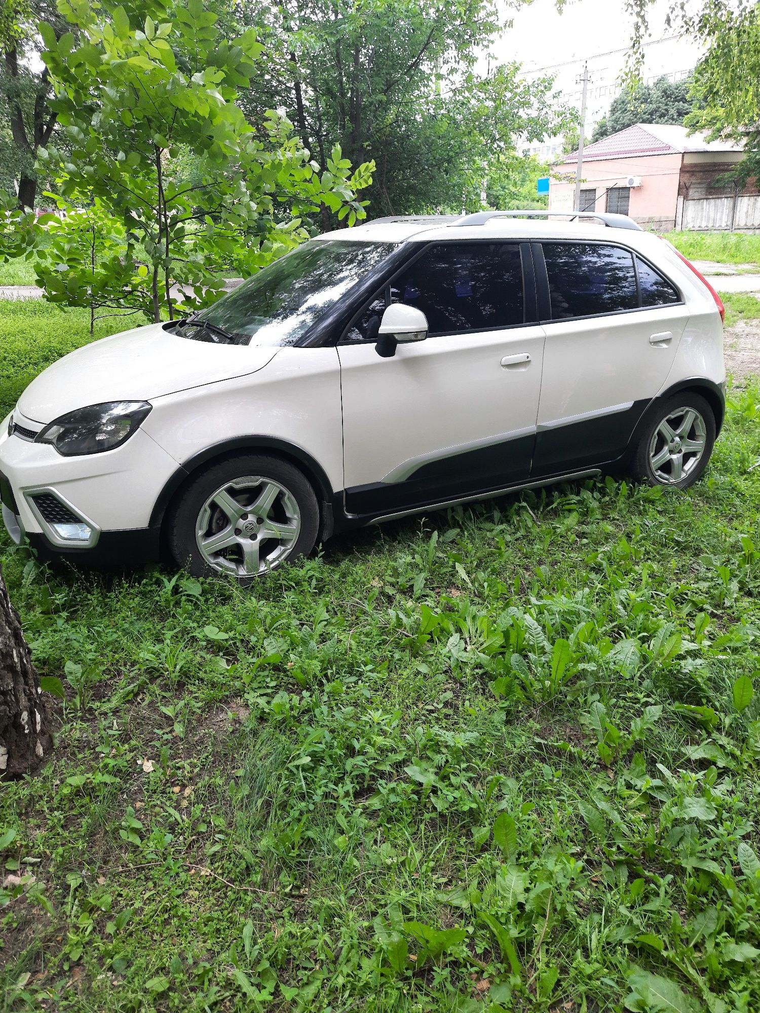 Авто MG3Cross 2014г.