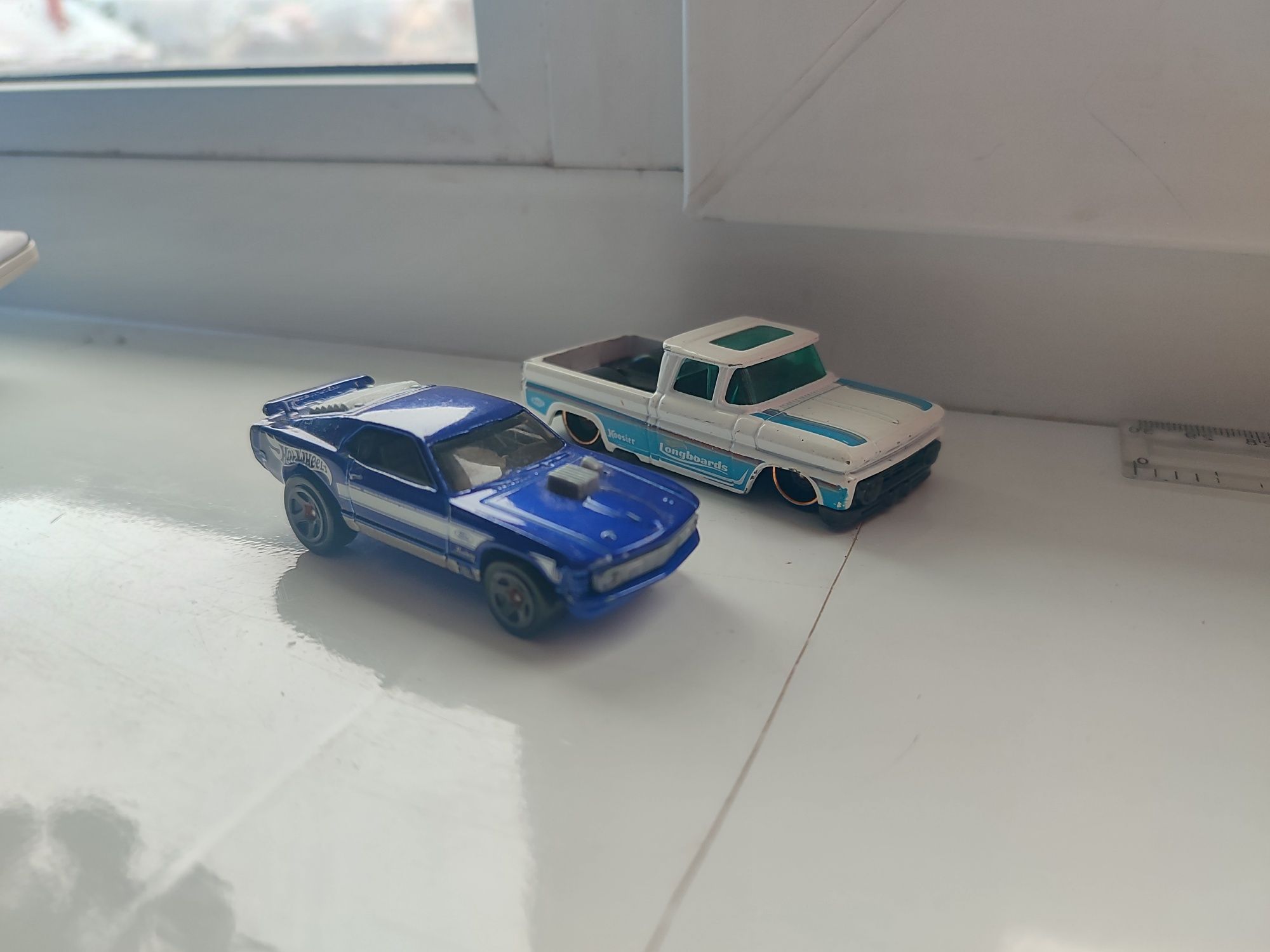 Hot wheels. Моделі 1:64