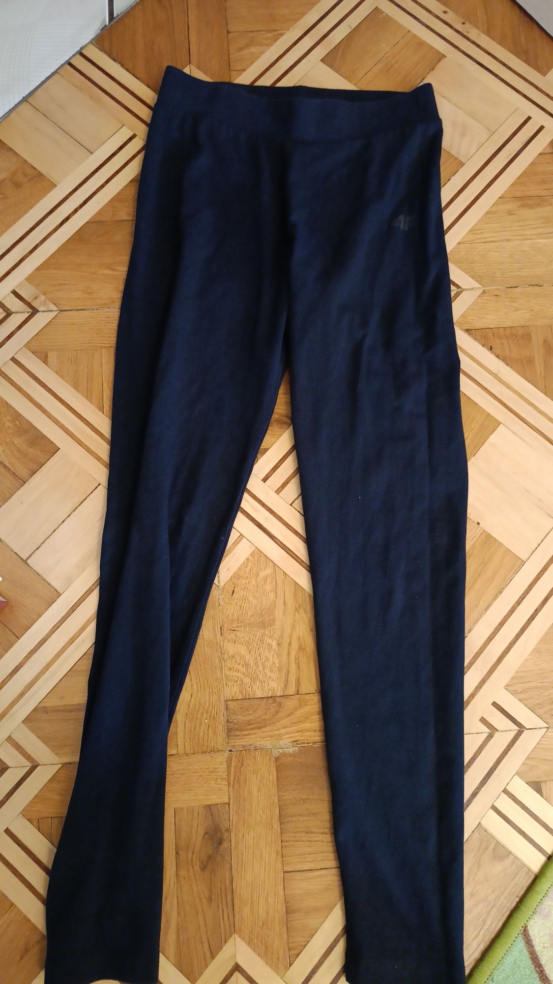 Leginsy 4F - XS nowe