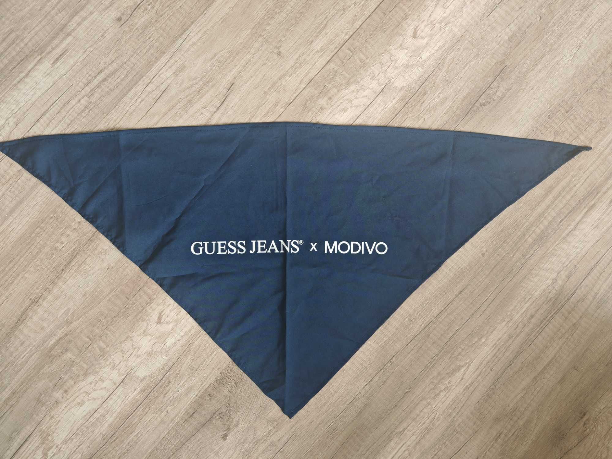 Bandanka/ chusta trójkątna Guess Jeans & Modivo